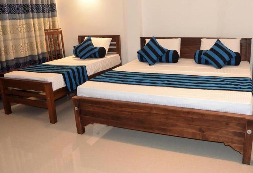 Habitació Familiar Deluxe, Sarala Residence