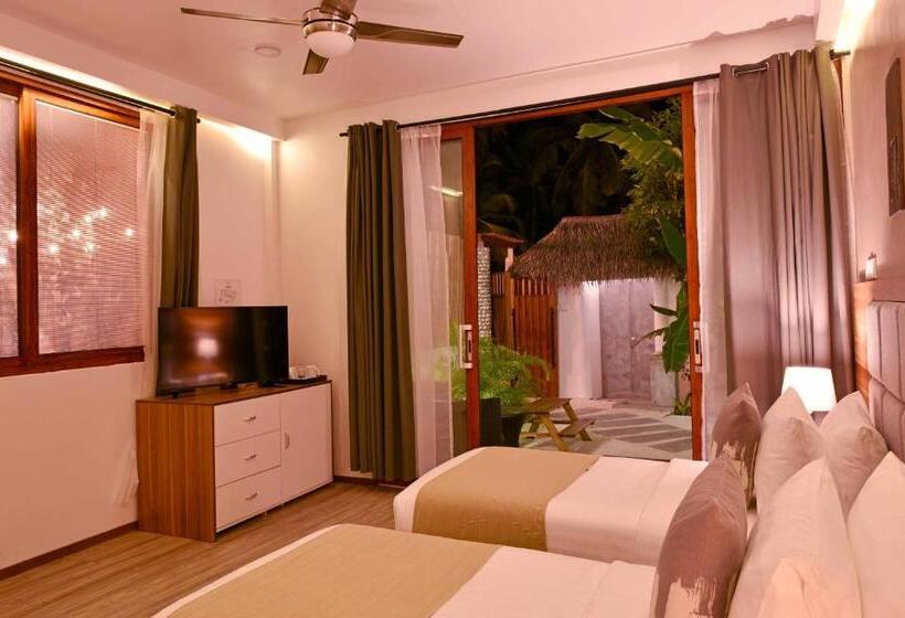 خانه 4 خوابه, Veli Vilaa