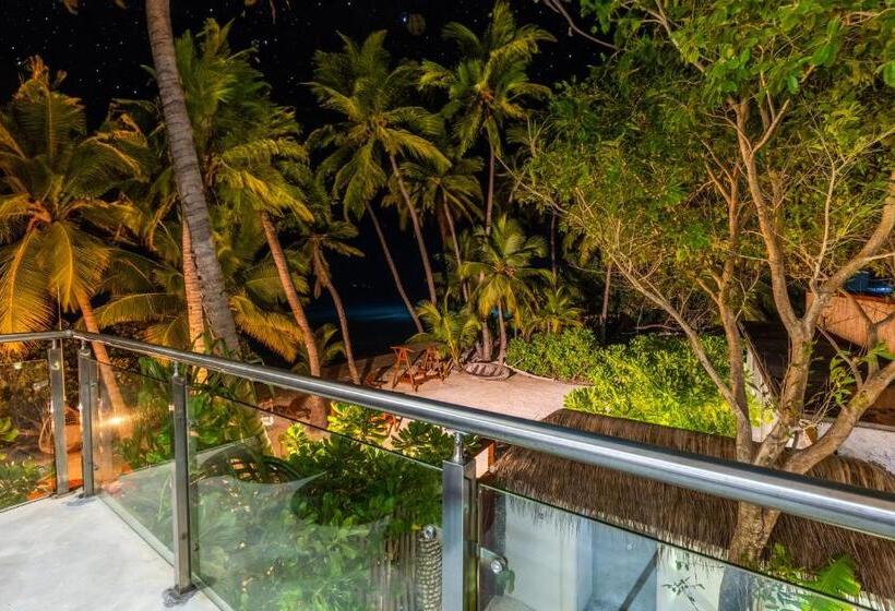 خانه 4 خوابه, Veli Vilaa