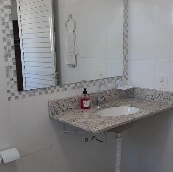 اتاق استاندارد, Traveling