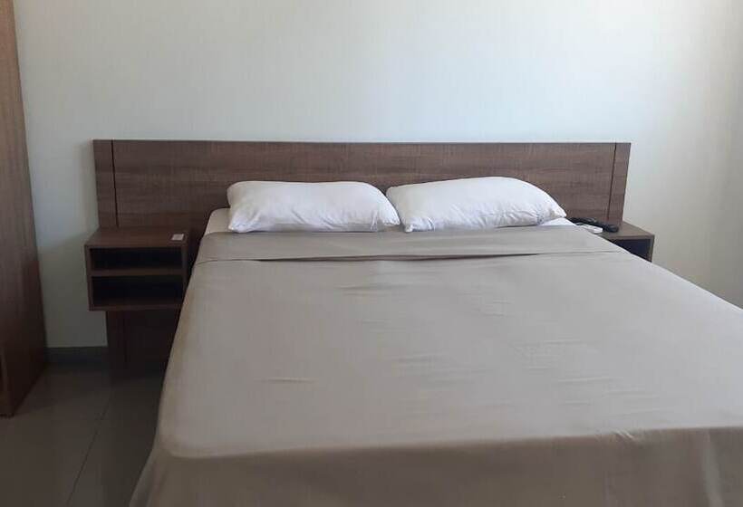 اتاق استاندارد, Traveling