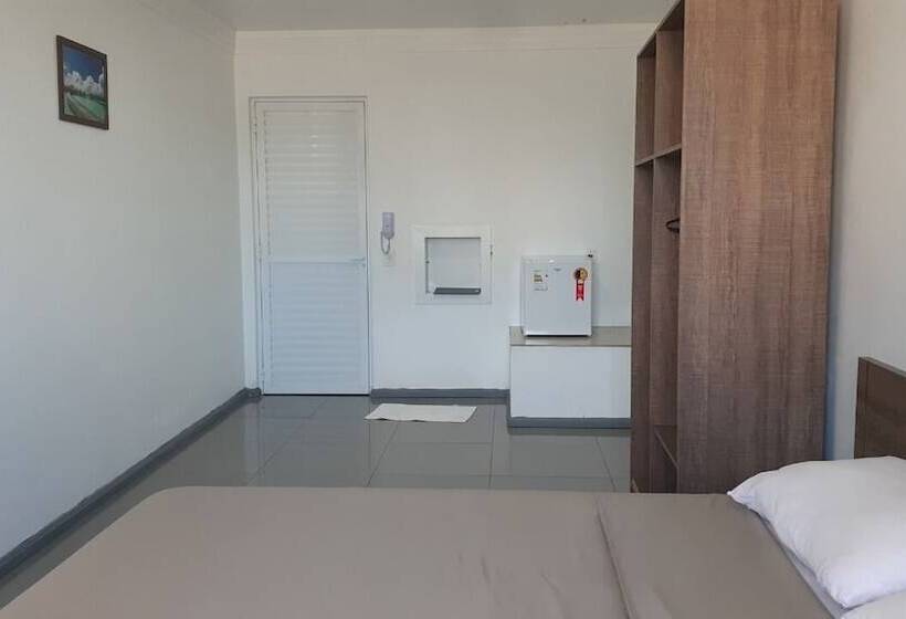 اتاق استاندارد, Traveling