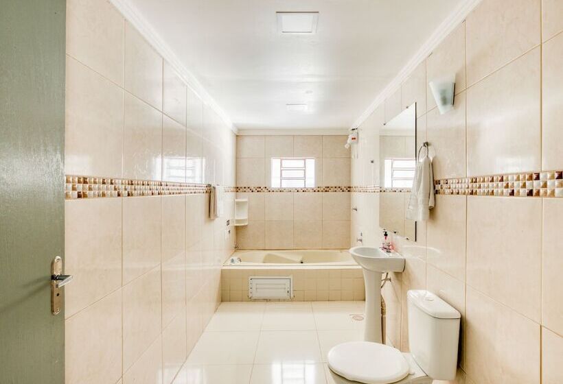 اتاق سوپریور چهار تخته, Traveling