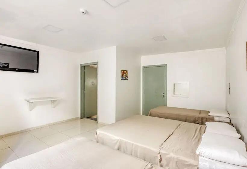 スーペリアの４人部屋, Traveling