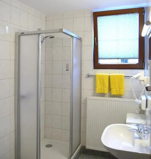 Standard Yhden Hengen Huone, Landgasthof Buchner