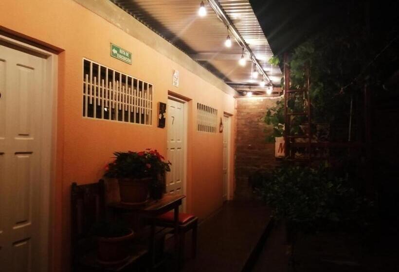 اتاق استاندارد, Hostal Mariella