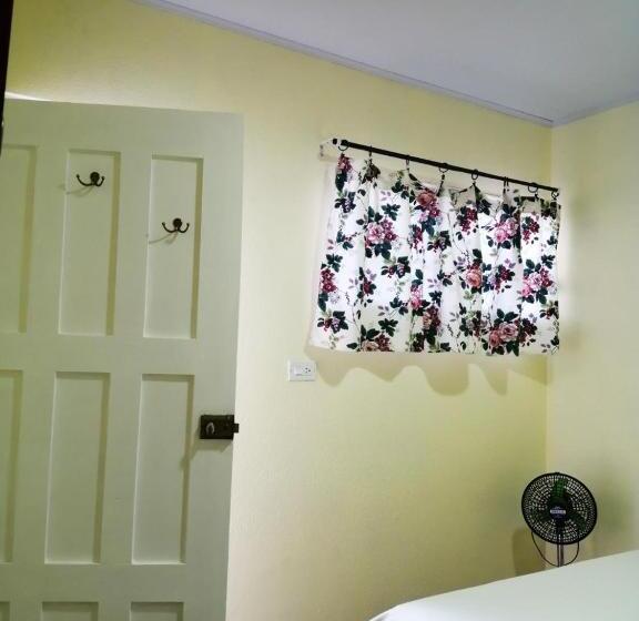 اتاق استاندارد, Hostal Mariella