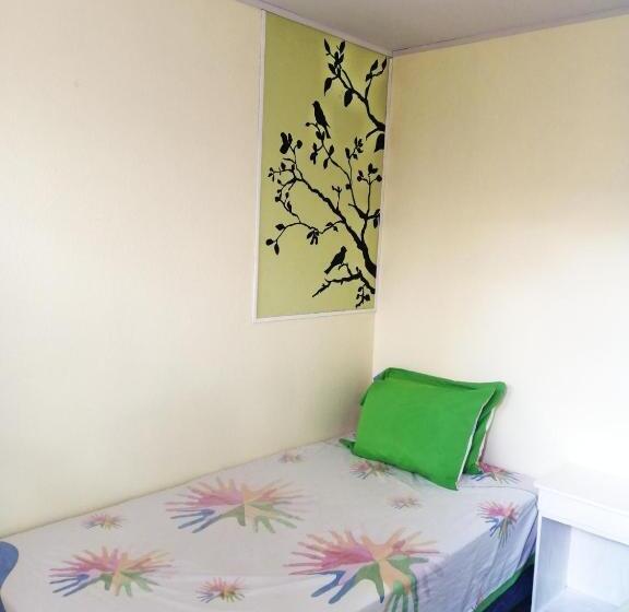 اتاق استاندارد یک تخته با سرویس بهداشتی مشترک, Hostal Mariella