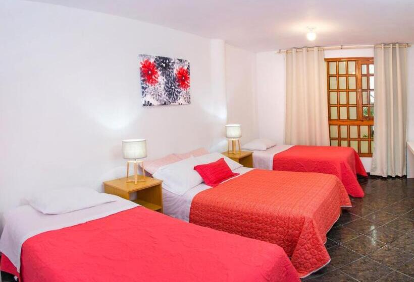 غرفة قياسية ثلاثية, El Huerto Hostel