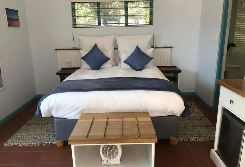 キングサイズベッドのスイートルーム, Bluesky Arniston Guest House