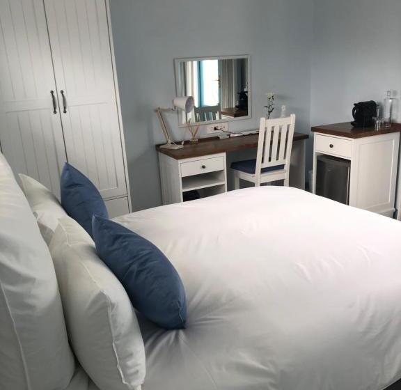 غرفة ديلوكس سرير ملكى, Bluesky Arniston Guest House
