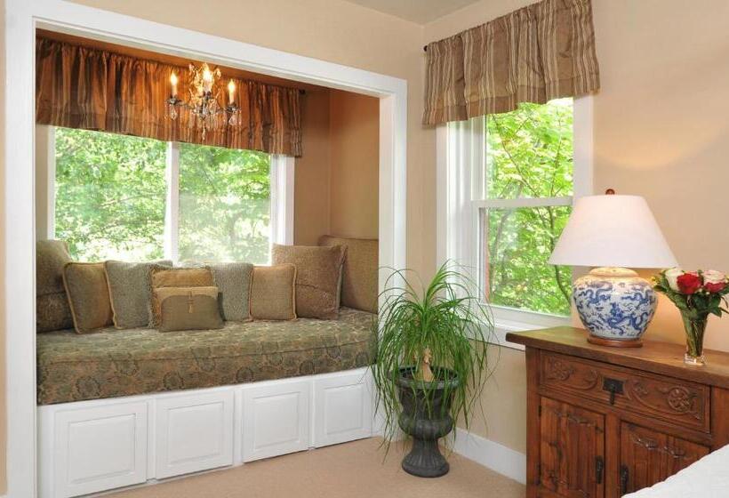 جناح سرير كينج, 1795 Acorn Inn Bed And Breakfast