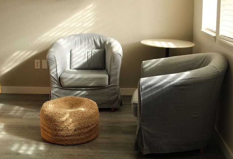 标准工作室, Boardwalk Cottages