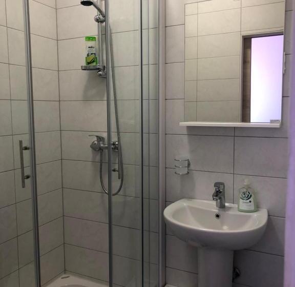 اتاق استاندارد, Apartments & Rooms Nardin