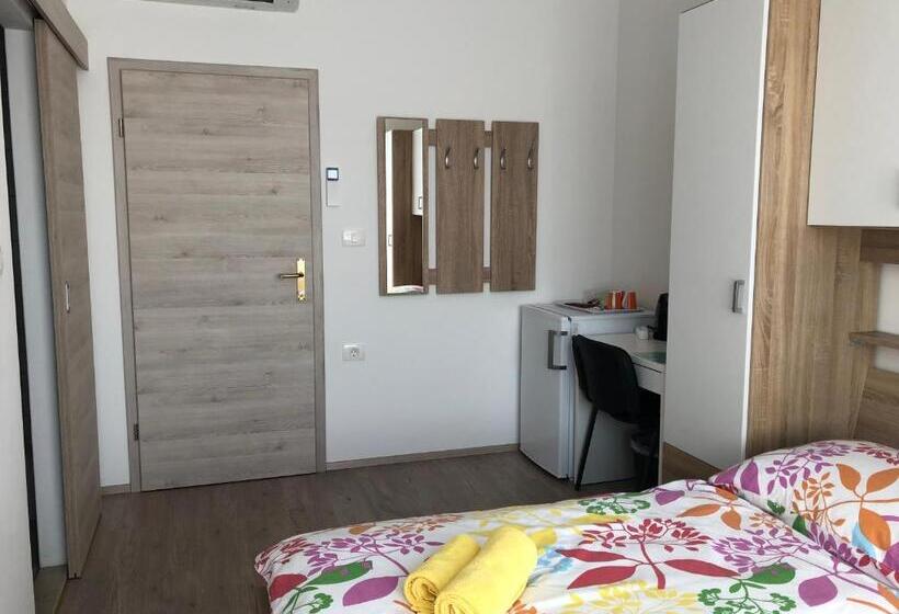 اتاق استاندارد, Apartments & Rooms Nardin