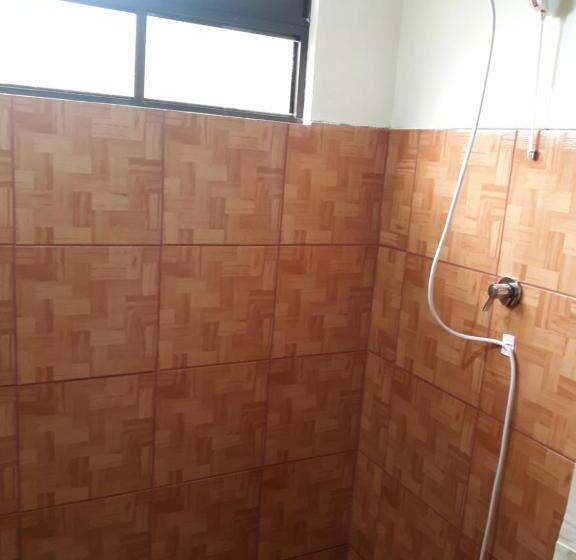 家庭间, Hostal Y Cabinas Anita And Rafting Tour!