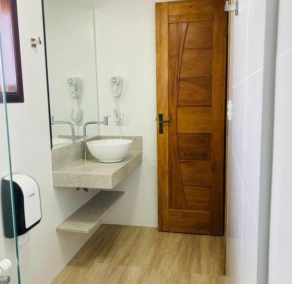 سوییت با چشم‌انداز دریا, Pousada Recanto Da Pedra