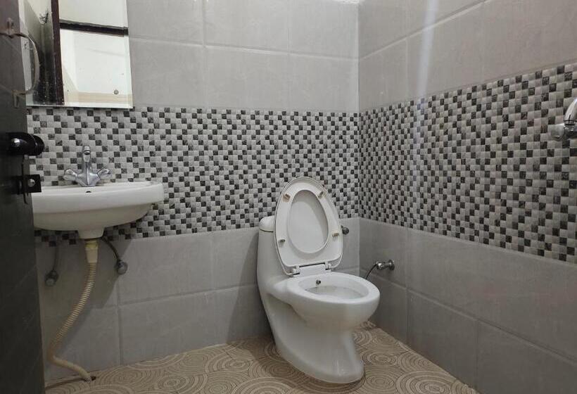 Pokój Deluxe Trzyosobowy, Vidya Guest House