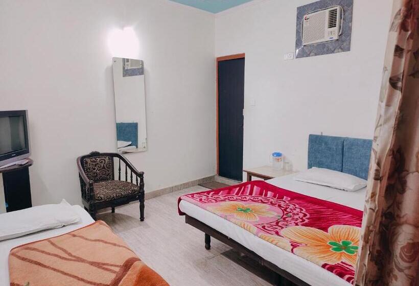 Трехместный Номер Deluxe, Vidya Guest House