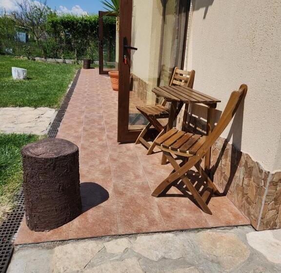 Habitació Triple Estàndard, Casa Mariana