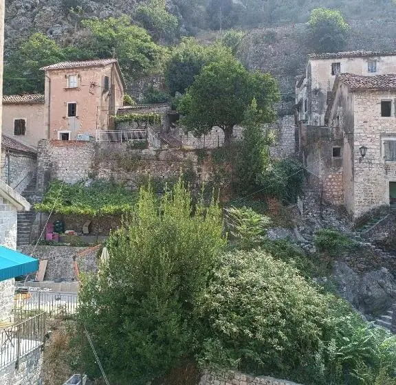 اتاق استاندارد سه تخته با سرویس بهداشتی مشترک, Guesthouse Bit Accommodation