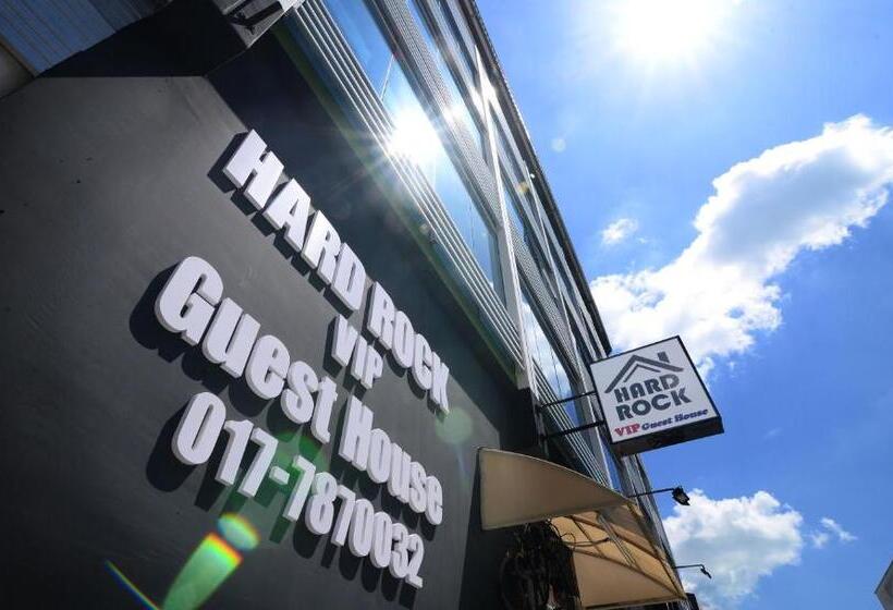 סוויטה משפחתית, Hard Rock Vip Guest House