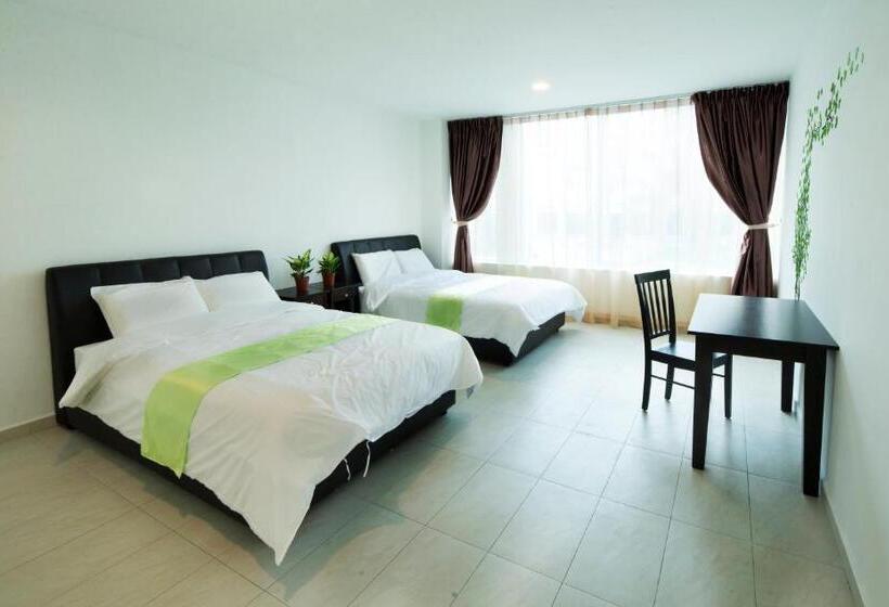 סוויטה משפחתית, Hard Rock Vip Guest House