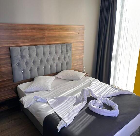 اتاق خانوادگی, Skyport Istanbul