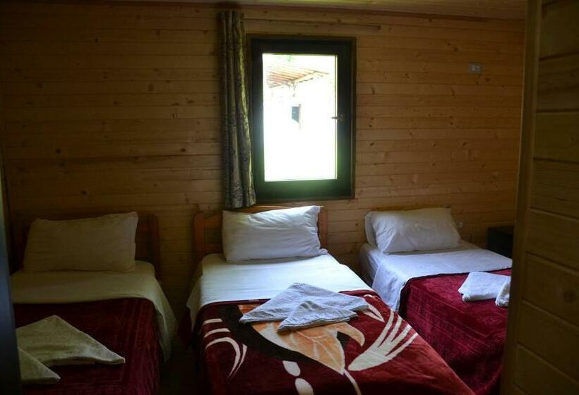 غرفة إقتصادية ثلاثية, Thethi Paradise Hotel & Restaurant