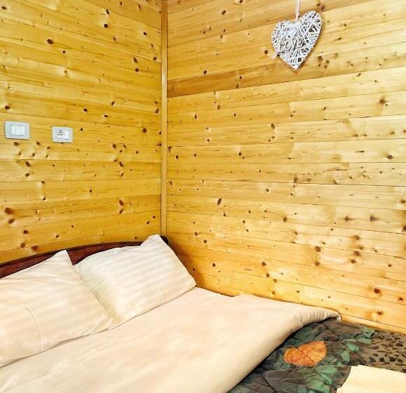 غرفة قياسية مزوَّدة بشُرفة, Thethi Paradise Hotel & Restaurant