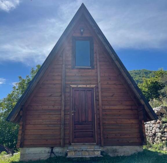 غرفة عائلية, Thethi Paradise Hotel & Restaurant