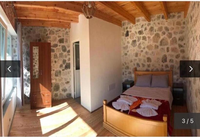 غرفة ديلوكس ثلاثية, Thethi Paradise Hotel & Restaurant