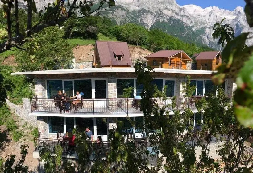 اتاق لوکس, Thethi Paradise Hotel & Restaurant