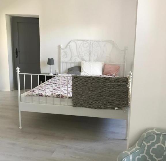 Семейный Номер Deluxe, Fügekert   Bed&wine