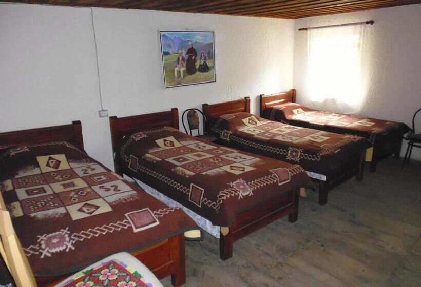 Кровать в Общей Комнате, Kulla E Sadri Lukes