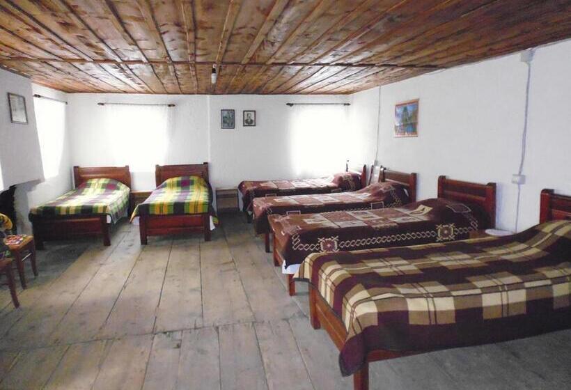 Кровать в Общей Комнате, Kulla E Sadri Lukes