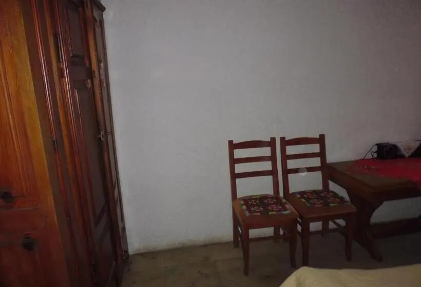 Quarto Estandar, Kulla E Sadri Lukes