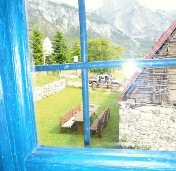 Quarto Estandar, Kulla E Sadri Lukes