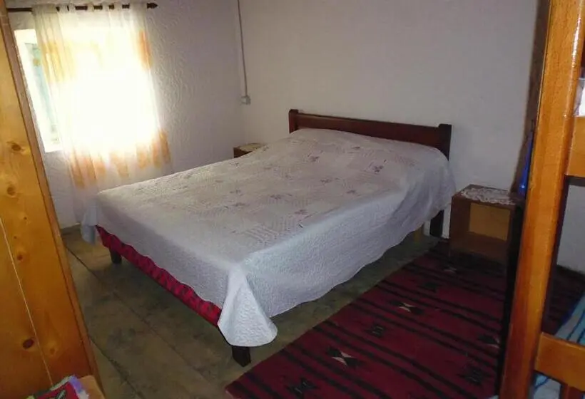 Quarto Familiar, Kulla E Sadri Lukes