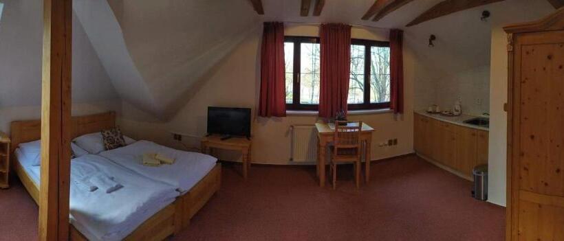 Standard room with outdoor bath, Penzion & řízkárna