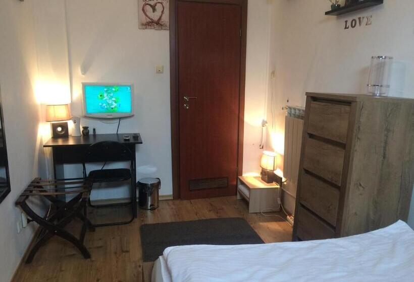 スタンダードスタジオ, Studio Julius Constanta