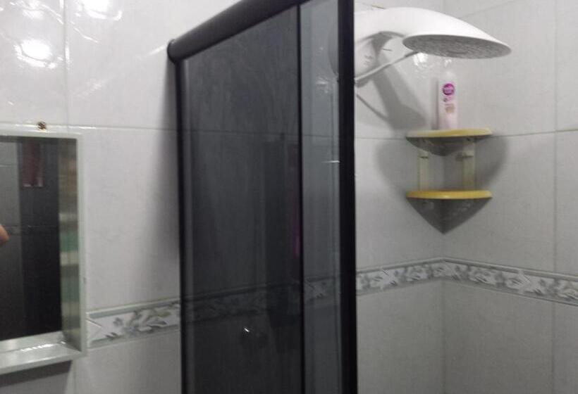 سوییت خانوادگی, Pousada Tio Tonho