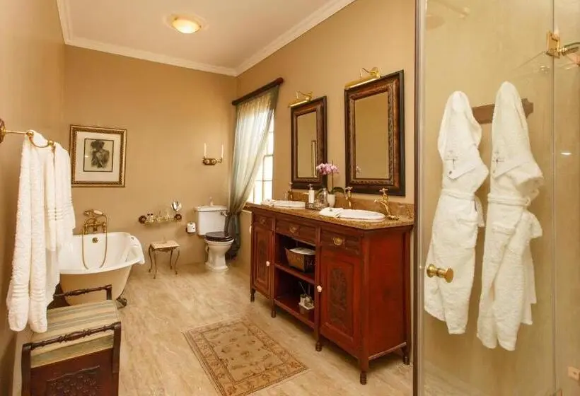 اتاق لوکس با چشم‌انداز باغ, La Plume Boutique Hotel & Spa