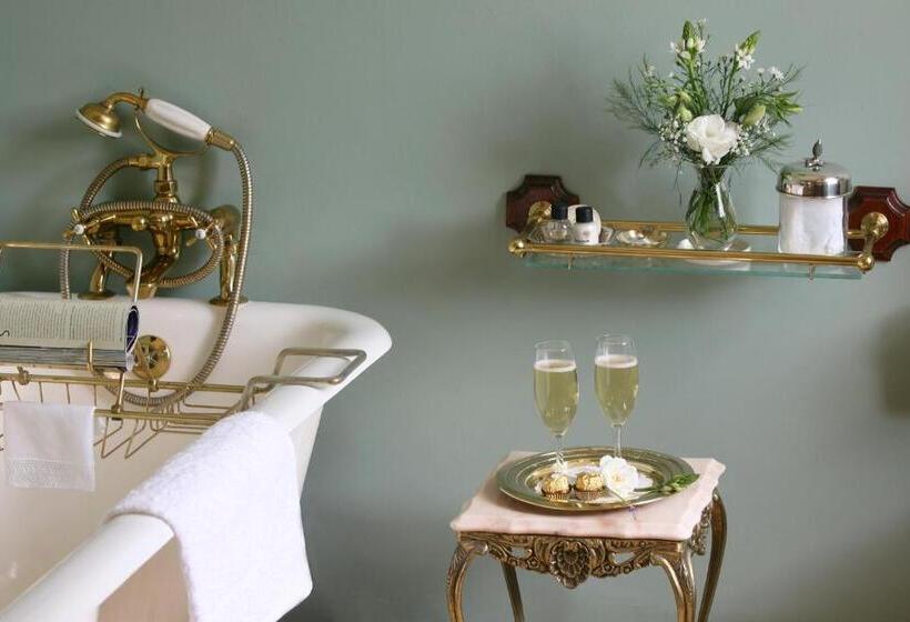 اتاق لوکس با چشم‌انداز باغ, La Plume Boutique Hotel & Spa