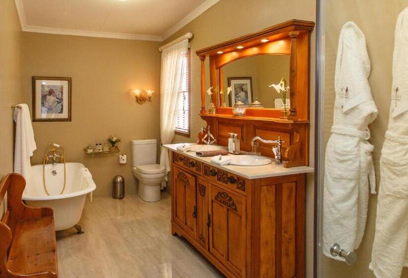 اتاق لوکس با چشم‌انداز باغ, La Plume Boutique Hotel & Spa