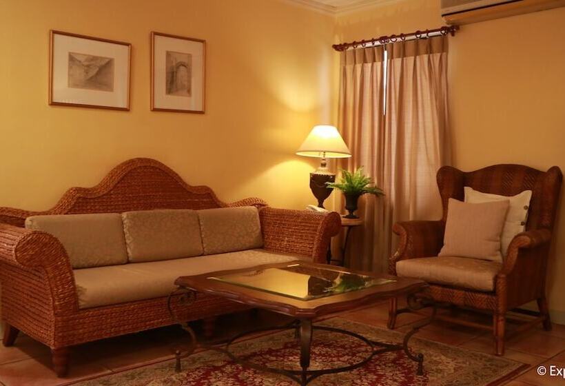 2-Bedroom Classic Apartment, Sophia Suites Residence