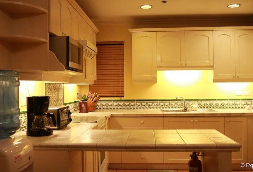 2-Bedroom Classic Apartment, Sophia Suites Residence