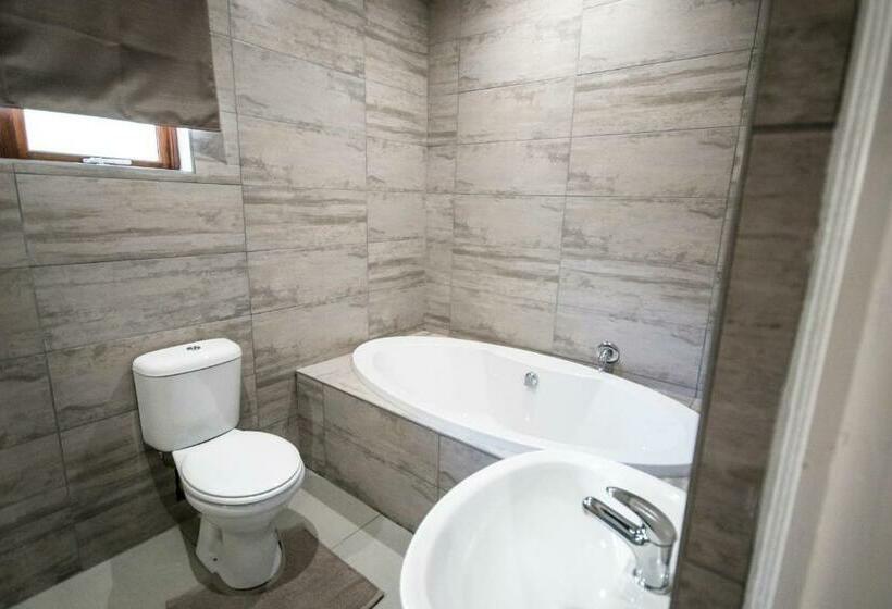 חדר סטנדרט, The Royal Guest House