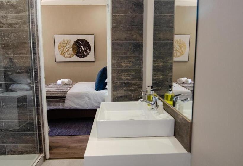 סוויטה דלוקס, The Royal Guest House