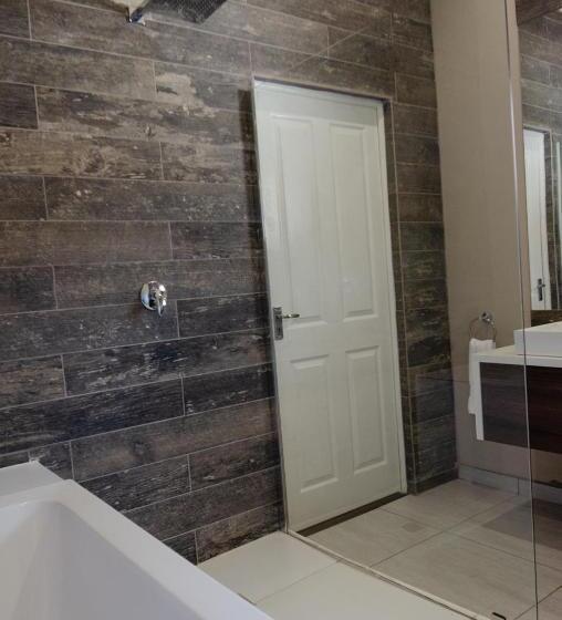 סוויטה דלוקס, The Royal Guest House